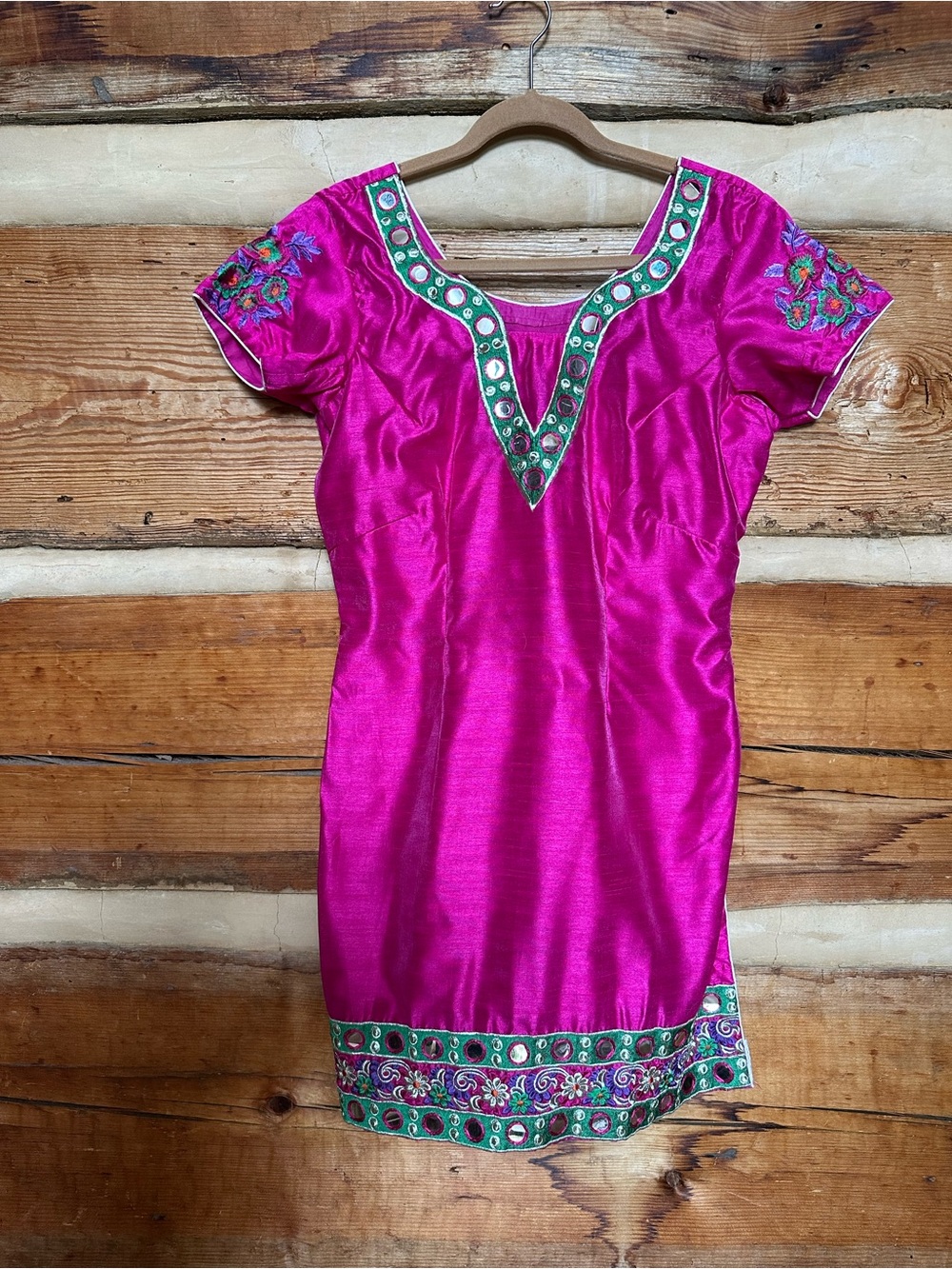 Punjabi Fuchsia Embroidered Short Sleeve Dress / Top